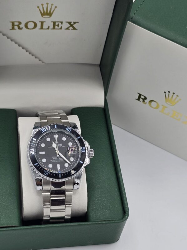 Montre ROLEX SUBMARINER