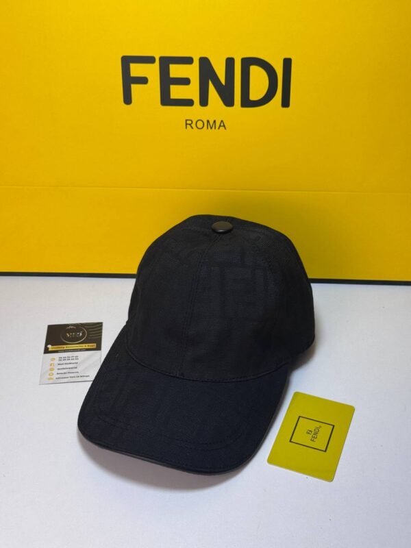 Casquette FENDI -black
