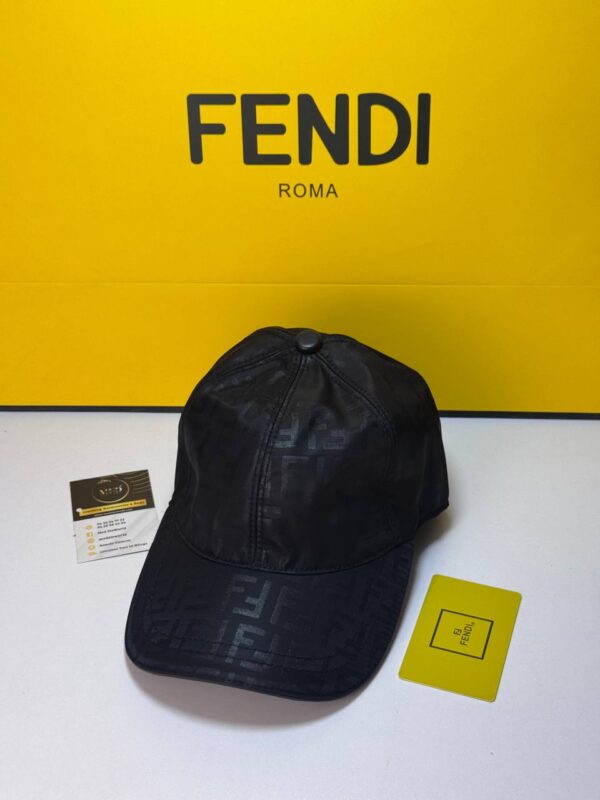 Casquette FENDI -black glacier