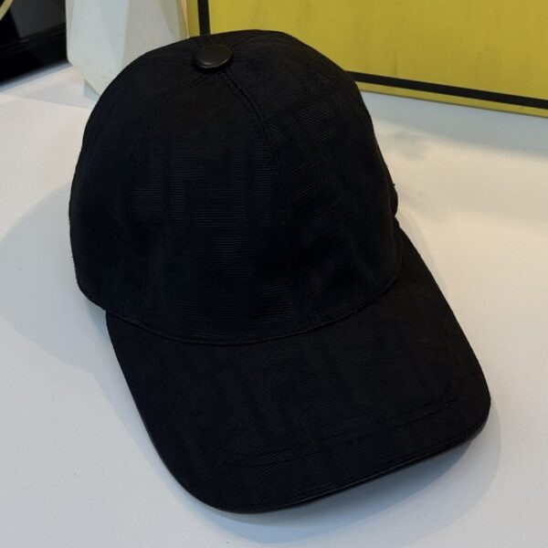 Casquette FENDI -black